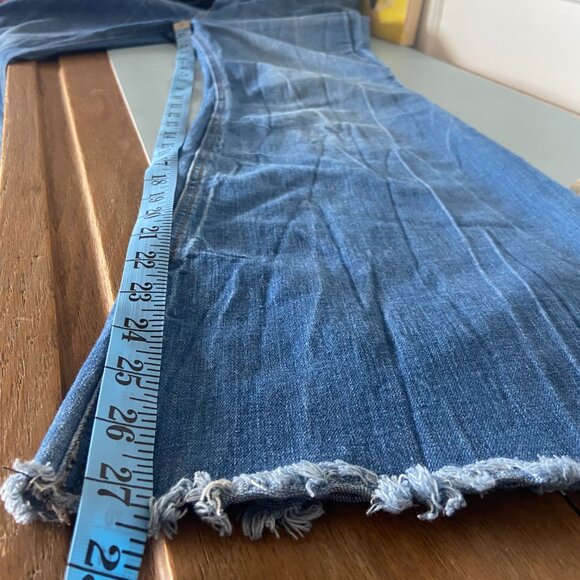 Vintage-style Flared Jeans with Frayed Hem - Picture 11 of 11